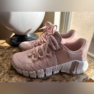 WOMEN'S NIKE FREE METCON 5 TRAINING SHOES